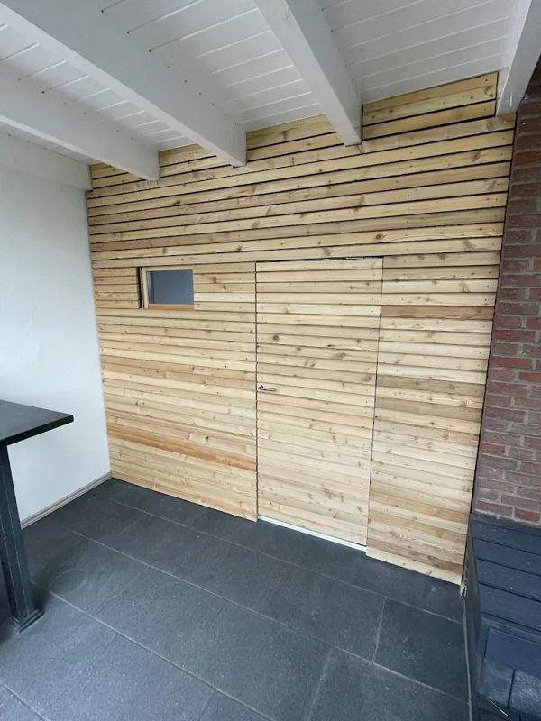 Wandgestaltung aus Holz